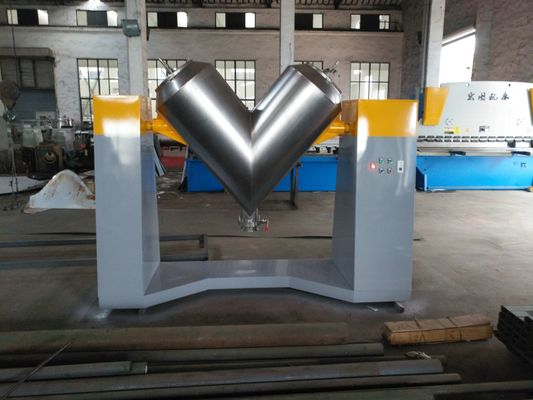 el mezclador industrial 220V-480V trabaja a máquina el polvo 20r/min de la licuadora V