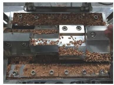 Máquina de pulir vegetal de pulido modificada para requisitos particulares de la máquina 3KW-11KW del molino para el producto alimenticio